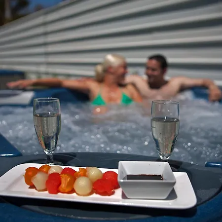 R2 Romantic Fantasia - Adults Only Тарахалехо