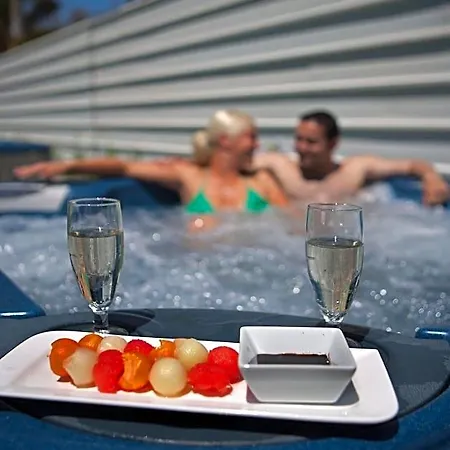 R2 Romantic Fantasia - Adults Only Отель 4*