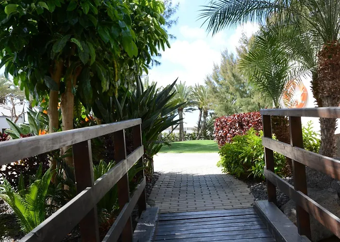 R2 Romantic Fantasia - Adults Only Hotel